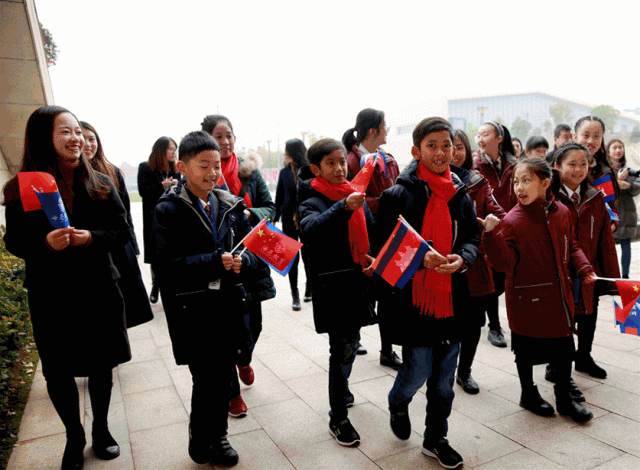 1558083543820348RhtB.gif 2.gif